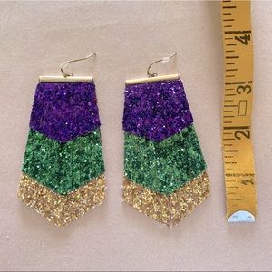Festive Mardi Gras Earrings 💜💚💛